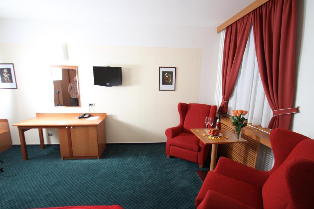 Hotel Slovan Jeseník Quarto foto