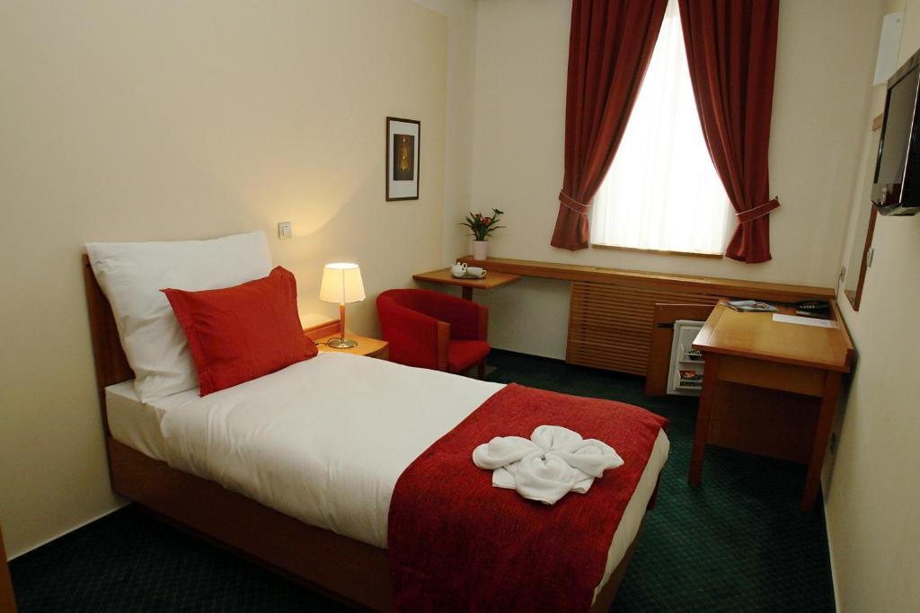 Hotel Slovan Jeseník Quarto foto